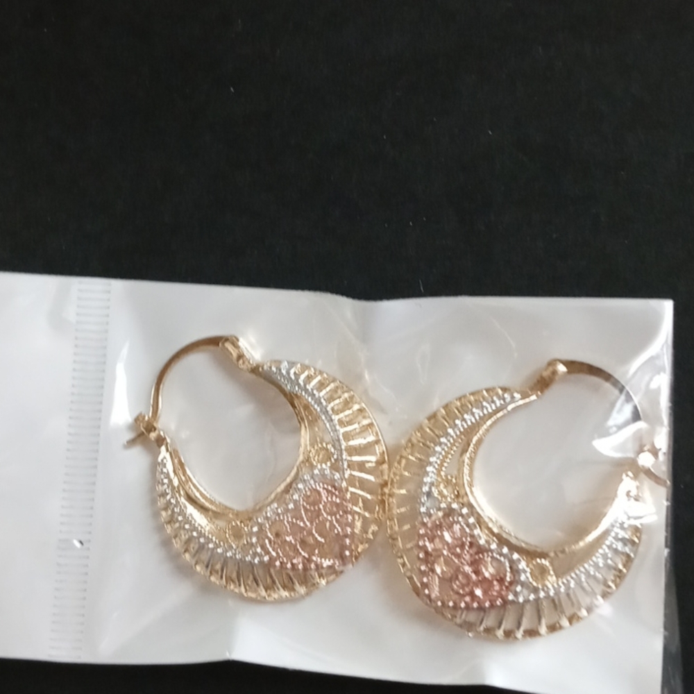 Laminated gold